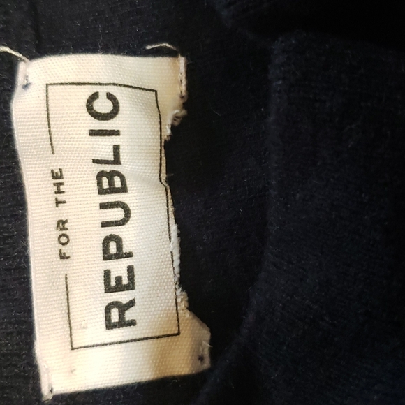 For The Republic Sweater - Picture 4 of 4